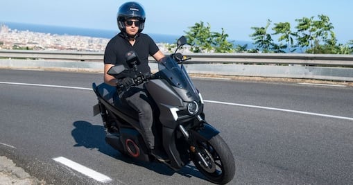 SEAT MÓ eScooter 125, así se maneja la primera moto eléctrica de la marca española