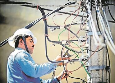 CFE sube tarifas industriales y comerciales para septiembre