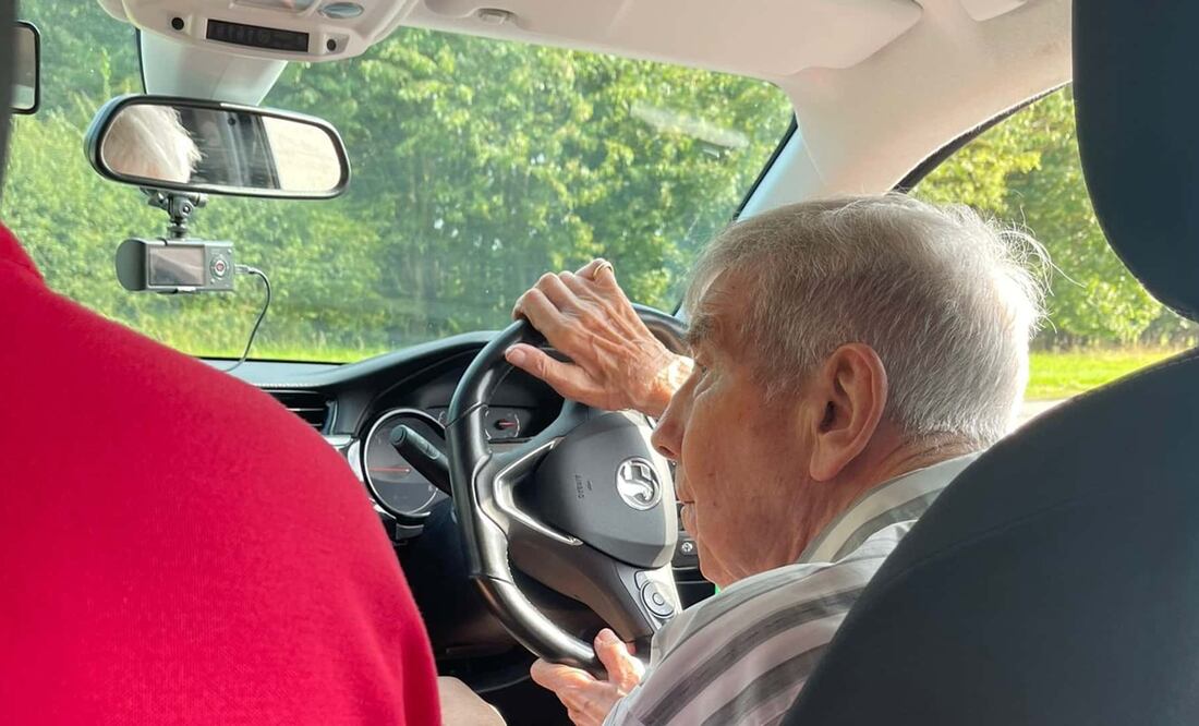 Algunos países solicitan pruebas de manejo en personas de la tercera edad.