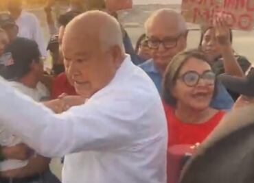 Jóvenes encaran al gobernador Castro Cosío; "¡fuera Víctor! el pueblo te repudia", le gritaron