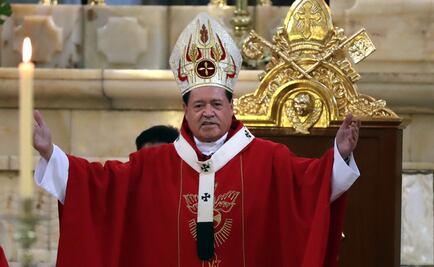 El Cardenal Norberto Rivera felicita a los padres en su día