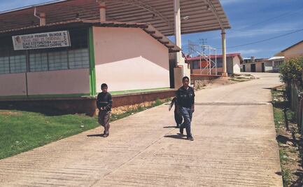 Caminan 3 horas por un Banco del Bienestar