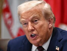 Trump advierte que EU "derribará" los aviones venezolanos que representen una amenaza; da orden de "tomar la decisión apropiada"