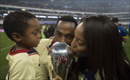 Personal del América visitó en el hospital a la pareja de Renato Ibarra