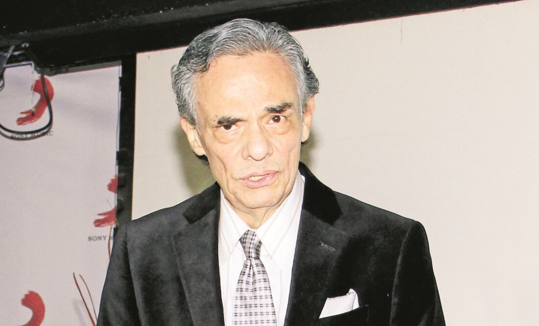 José José ya estaba contemplado en el guión de la cinta como un pescador que toca una guitarra. Foto: Archivo