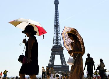 Torre Eiffel reabre tras más de ocho meses cerrada por la pandemia