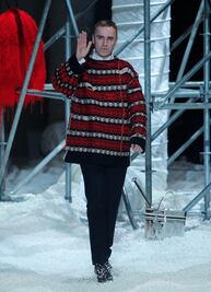 Raf Simons renuncia a Calvin Klein