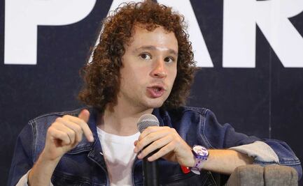 Luisito Comunica utiliza jersey de Francia para pegarle su "mala suerte" al equipo