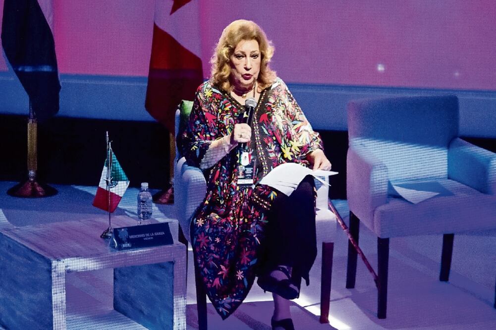 La investigadora Mercedes de la Garza fue galardonada por su aportación al campo de la historia de México (CORTESÍA FICMAYA)