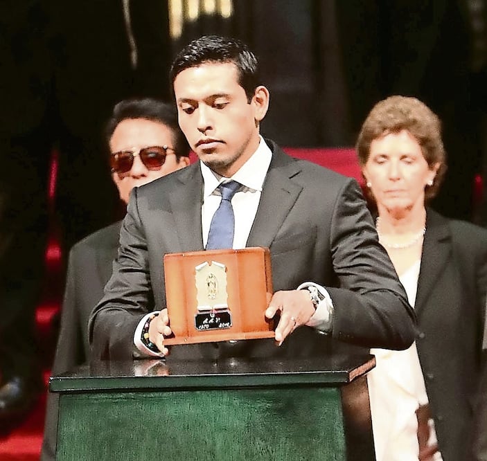 Iván Aguilera fue familiar que estuvo frente al público (JUAN CARLOS REYES GARCIA. EL UNIVERSAL)