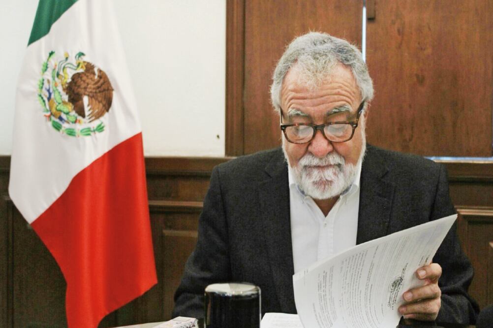 Alejandro Encinas señaló que el texto constitucional tiene candados para no ser modificada antes del año 2021 (SERGIO PAREDES. OBTURADOR MX)