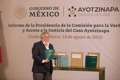 Encinas revela detalles en caso Ayotzinapa; "no hay indicios de que los 43 estén con vida"