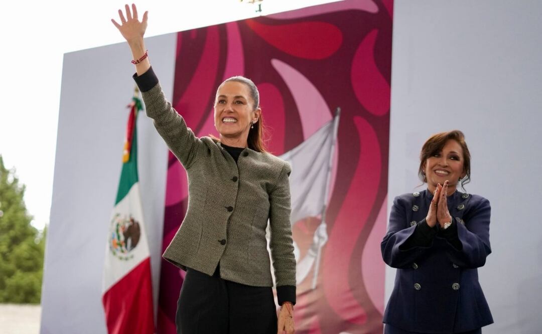 Claudia Sheinbaum junto a la gobernadora Lorena Cuéllar durante su visita en Tlaxcala con motivo de su gira por los estados (12/09/2025). Foto: Presidencia