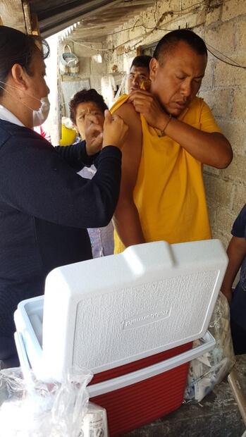 Despliegan brigadas de vacunación por escurrimiento del río El Jaral