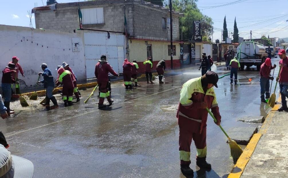 Las calles Emiliano Zapata, Leona Vicario y la avenida 16 de septiembre, del poblado de San Pedro Atzompa, fueron de las más afectadas. Foto: Especial