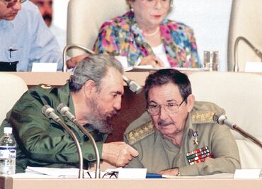 Cubanos. Entre el Fidelismo ortodoxo y el Raulismo pragmático