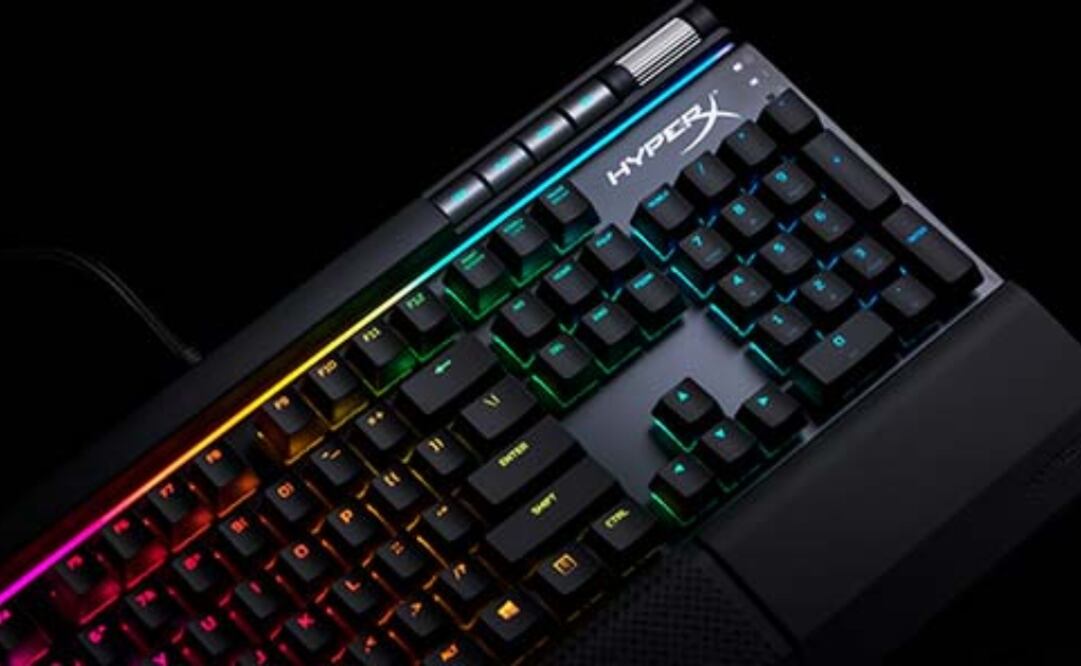 El teclado tiene un precio aproximado de 3 mil 200 pesos. El mouse Pulsefire Surge cuesta alrededor de mil 300 pesos