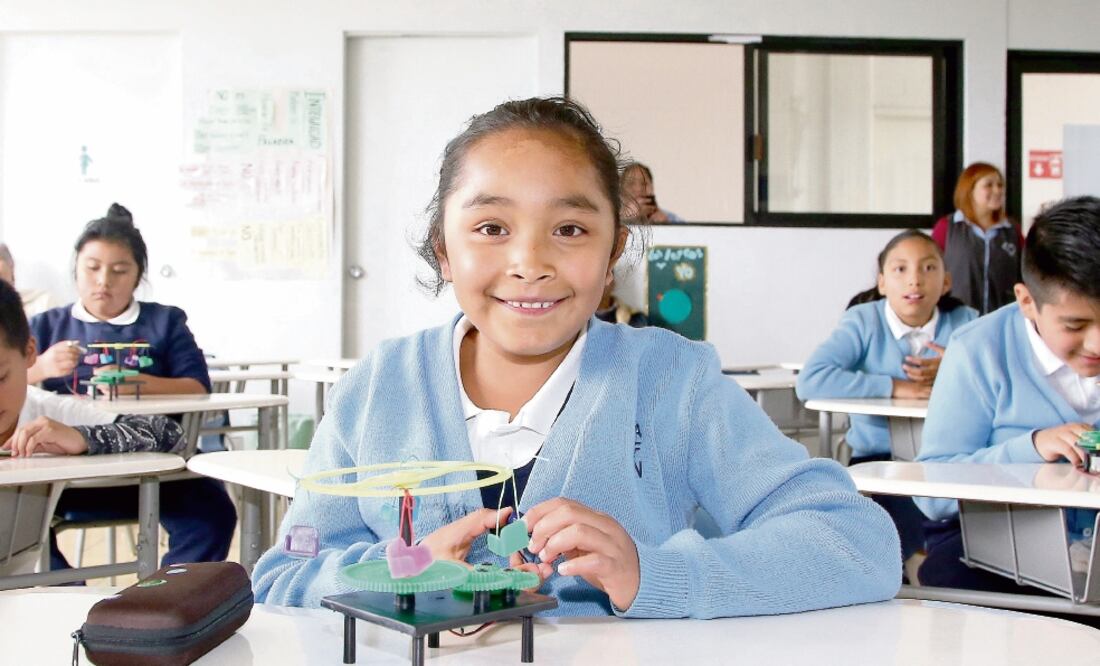 Un grupo de pequeños participa en un taller de robótica que pertenece al programa de computación para niños y jóvenes de la Academia Mexicana de las Ciencias (AMC). FOTO: CORTESÍA DE LA AMC