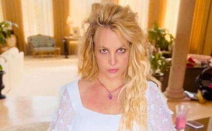 Britney Spears vuelve a subir fotos desnuda y sus fans explotan, "¡Ya basta!"
