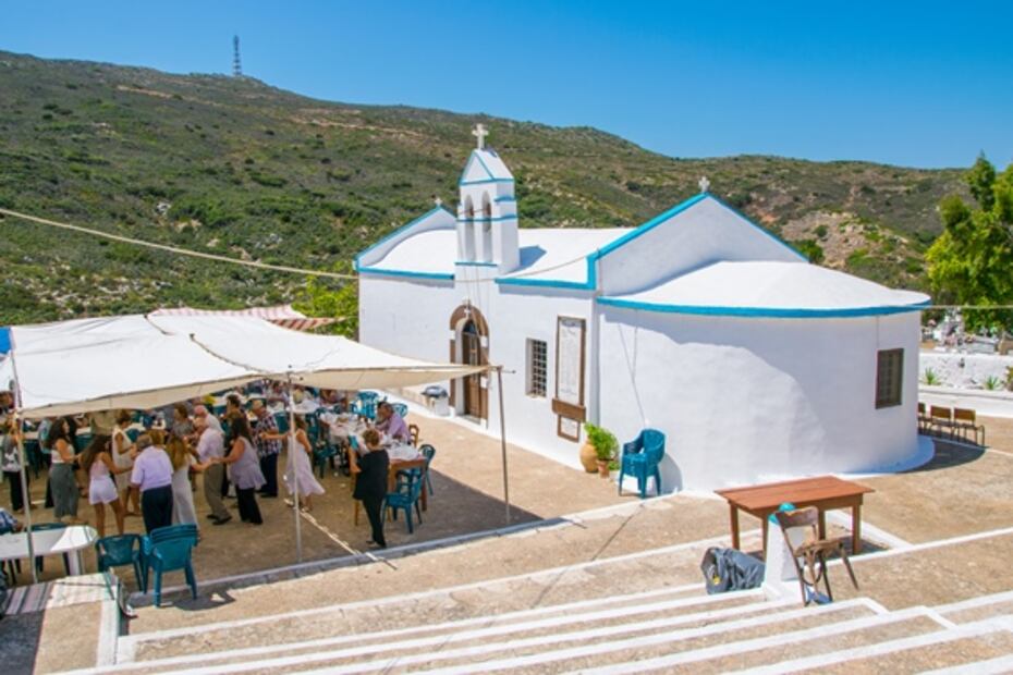 Esta isla griega ofrece 10 mil pesos mensuales por vivir ahí