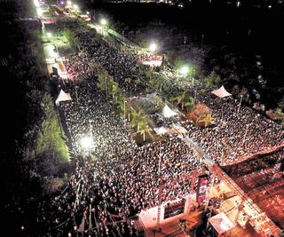 Carnaval se vive entre alegría y paz