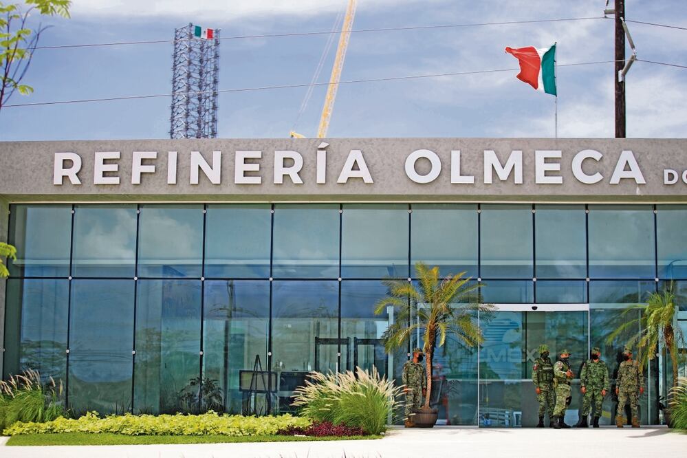 Moody's anticipa que la petrolera ante está situación de falta de efectivo no va a ejercer recursos adicionales para cumplir sus planes de sostenibilidad y que va a recurrir a asociaciones con el sector privado. Foto: Archivo/El Universal