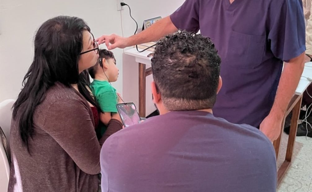 El doctor Hernández Flores dijo que en Laguna, estos procedimientos solo son en hospitales privados y el dispositivo cuesta alrededor de 800 mil pesos, sin incluir cirugía ni recuperación. | Foto: Especial.