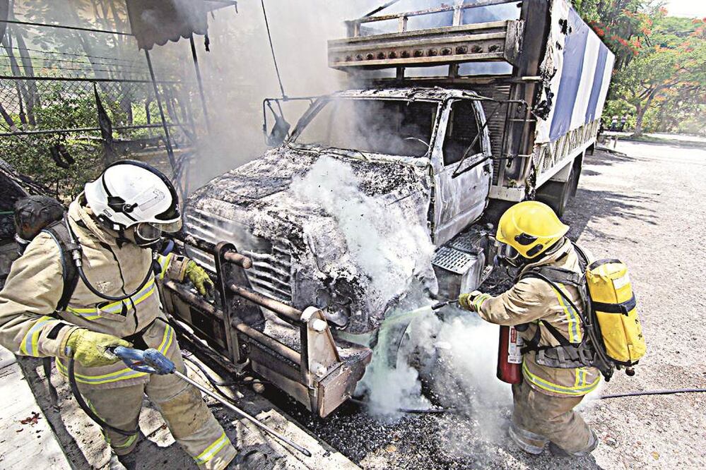 Con gas lacrimógeno repelen a disidentes