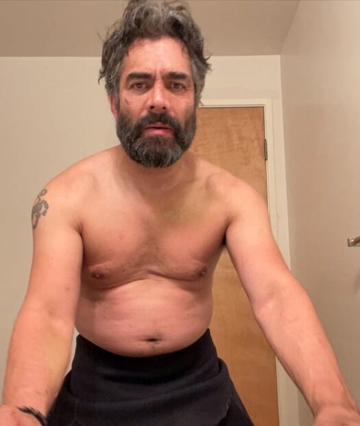 ¡Omar Chaparro pide ayuda para bajar 14 kilos!