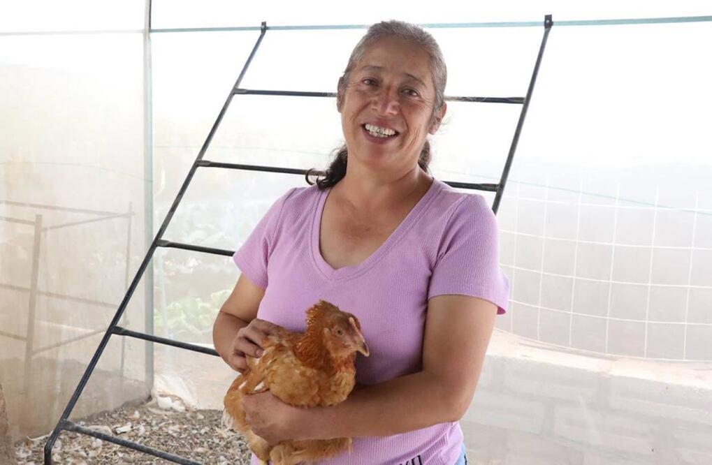 Familias de Puebla reciben módulos avícolas para contar con alimentación nutritiva y de calidad. Foto: Especial