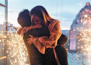 Sorprenden a Karla Díaz, de JNS, con anillo de compromiso