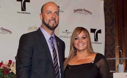 La historia de amor y escándalo de Jenni Rivera y Esteban Loaiza