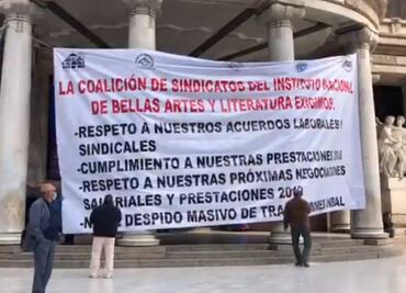 Coalición de sindicatos del INBAL se manifiestan contra despidos