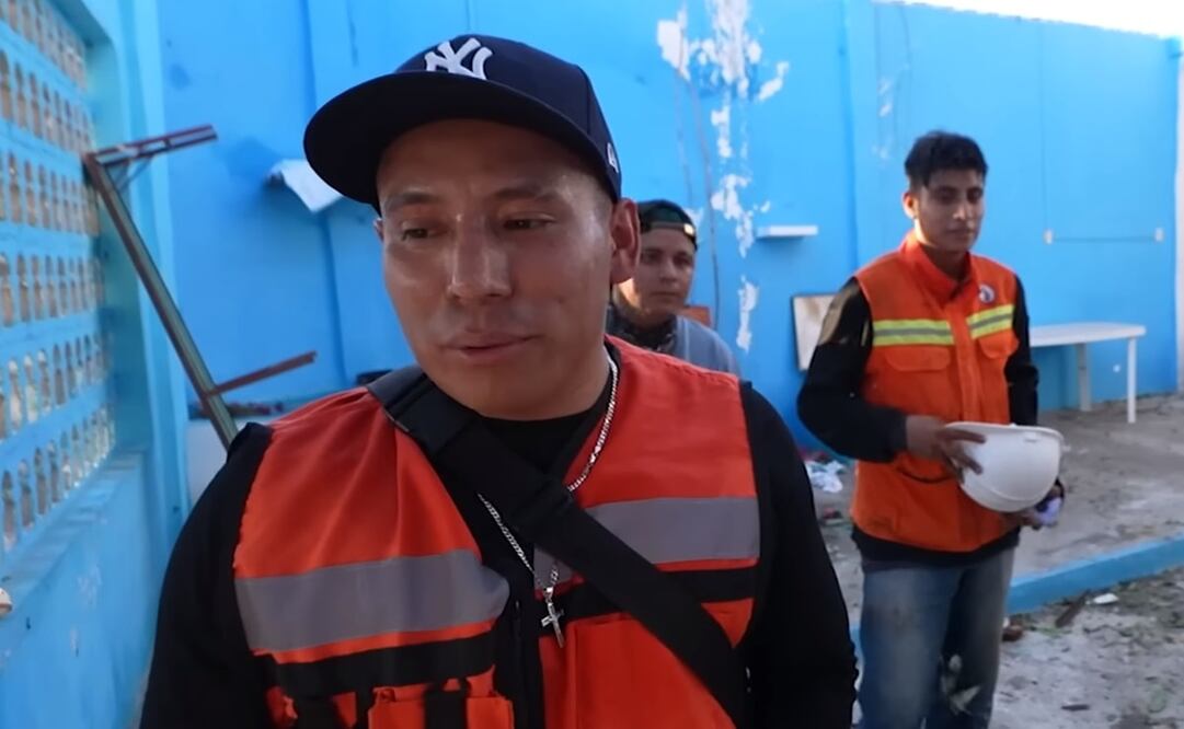 El youtuber repartió dinero a personas afectadas por el huracán "otis". Foto: YouTube