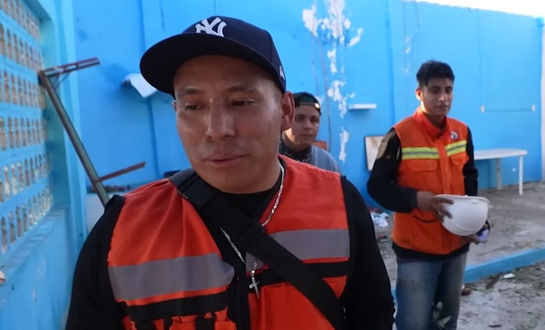 El youtuber repartió dinero a personas afectadas por el huracán "otis". Foto: YouTube