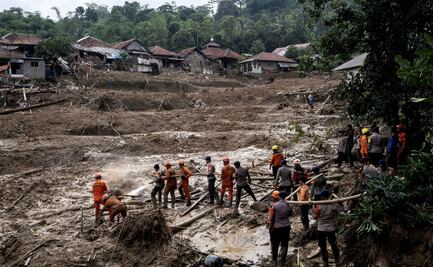 Inundaciones en Indonesia dejan 60 muertos y decenas de miles de personas sin hogar