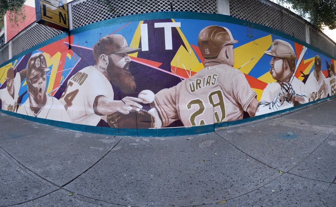 Este mural dedicado al béisbol es una obra de Secreto Rebollo y lo puedes encontrar en la colonia Roma Norte, en CDMX. Foto: Cortesía