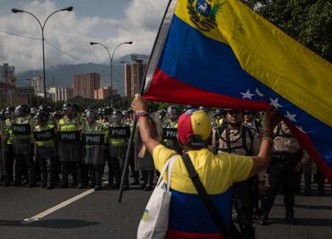 "¿Me vas a matar porque tengo hambre?", grita venezolano a policía