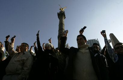 Conductores de Uber protestan en Río Volga