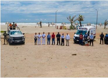 Impiden paso al mar por fuerte oleaje en playas de Sinaloa