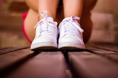 Tips para que tus tenis blancos se vean como nuevos