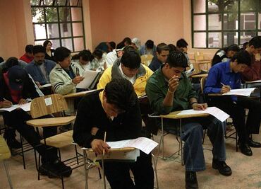 Sólo 6 mil estudiantes entran a la UNAM mediante examen