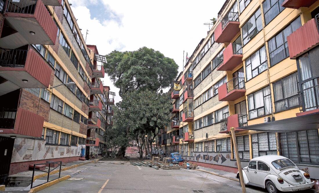 En legislador del PRD, sugirió apoyar con recursos a los propietarios de las construcciones que registraron afectaciones tras el temblor del 19-S. (ARCHIVO. EL UNIVERSAL)