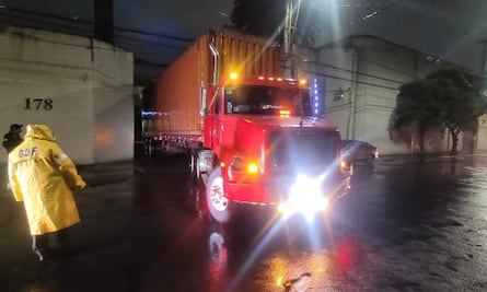 Desde incienso, hasta juguetes: Aseguran tractocamiones cargados de mercancía china en la Cuauhtémoc