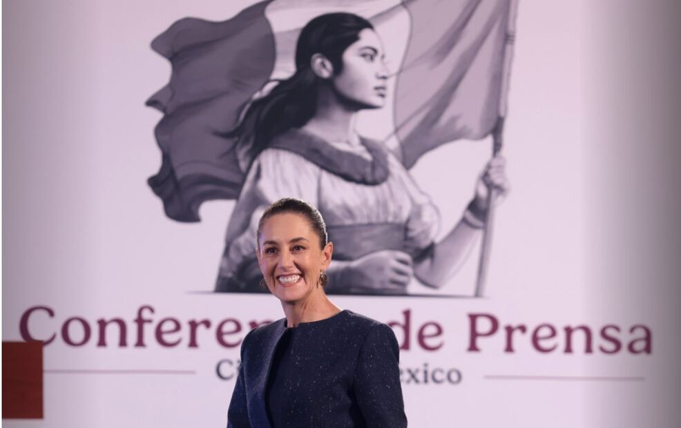 La Mandataria Sheinbaum Pardo descartó que siga en "pausa" la relación con el embajador de Estados Unidos, Ken Salazar, pero la comunicación será por medio de la Secretaría de Relaciones Exteriores, a cargo de Juan Ramón de la Fuente. Foto: especial