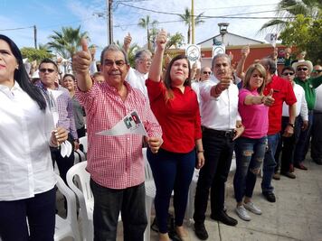 Priístas en BCS siguen transmisión de arranque de campaña de Meade