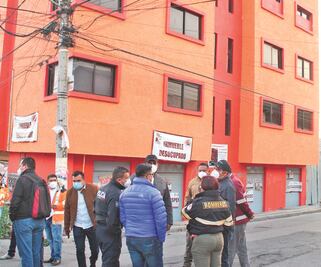 Derriban edificio mal construido en Ecatepec