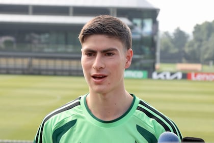 ¿La “Hormiga” González se va de Chivas? El club europeo que ya negocia su fichaje
