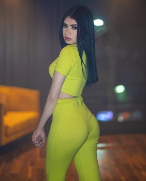 Irlanda Valenzuela presume su figura en conjunto verde neón