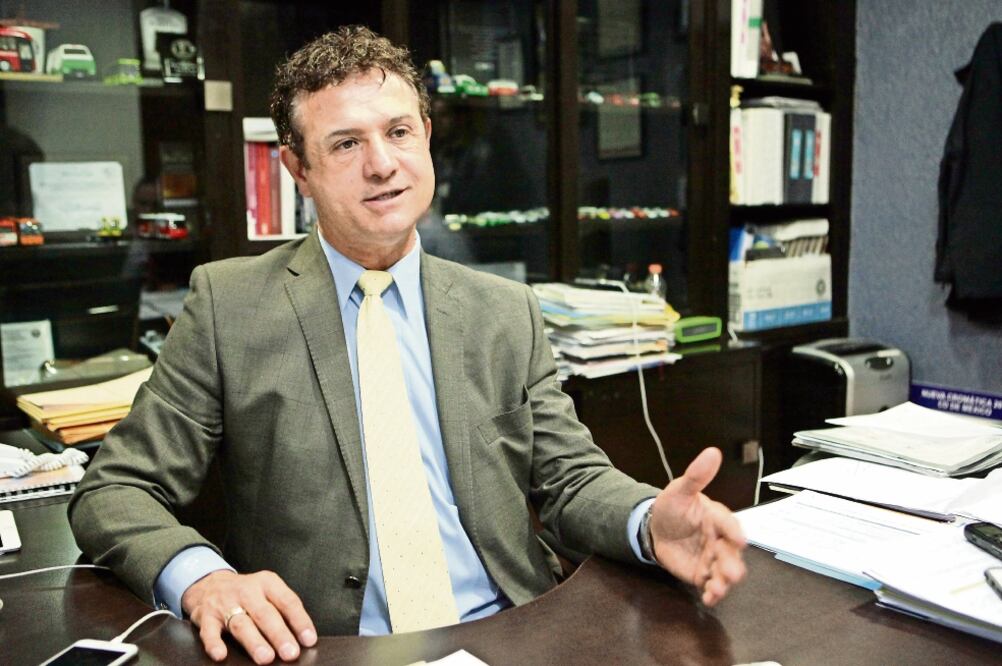 Jesús Padilla criticó las promesas gubernamentales respecto a que bajarían los precios de la luz y el gas, además de la creación de miles de empleos (ARCHIVO EL UNIVERSAL)